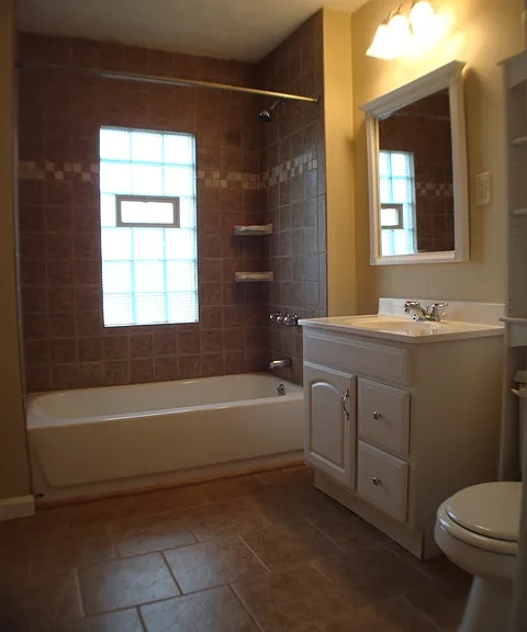 2nd floor bathroom
