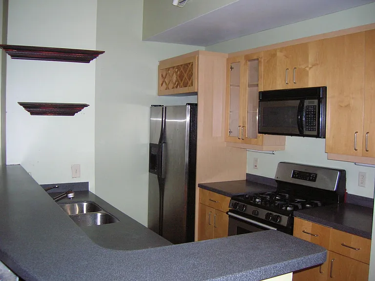 790 N Ave NE #106 — Photo 79