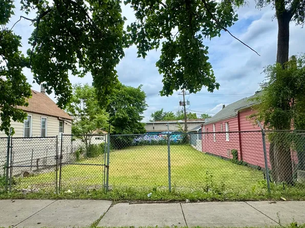 2424 W 25th St, Chicago, IL 60608
