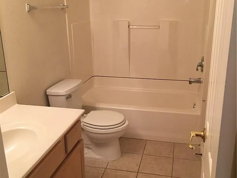 9900 Monastery Dr — Photo 15