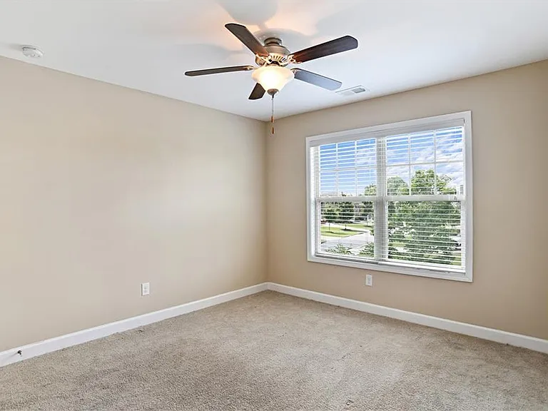 4835 Edgemoore Trce — Photo 45