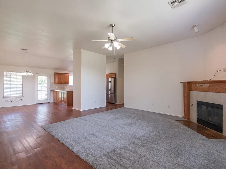 17405 Bronze Ln — Photo 4
