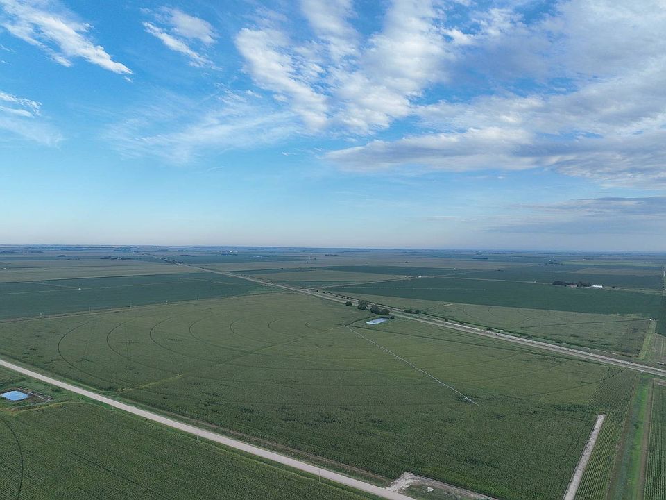 1st image of 735 F Rd