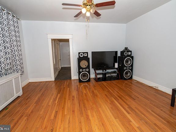 5th image of 515 W Fisher Ave