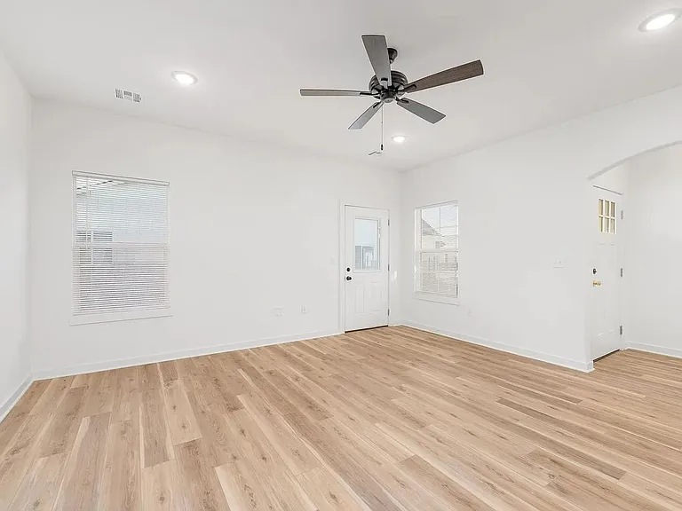 2295 E Spring Hill Ct — Photo 14