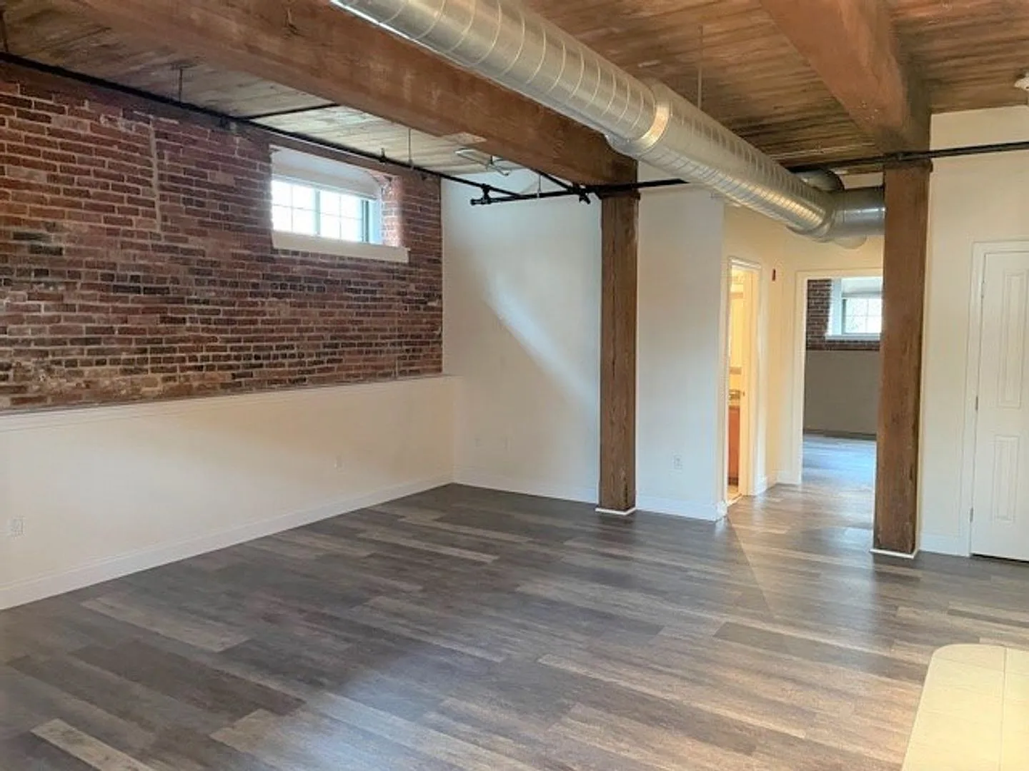 32 Vila LLC — Photo 4