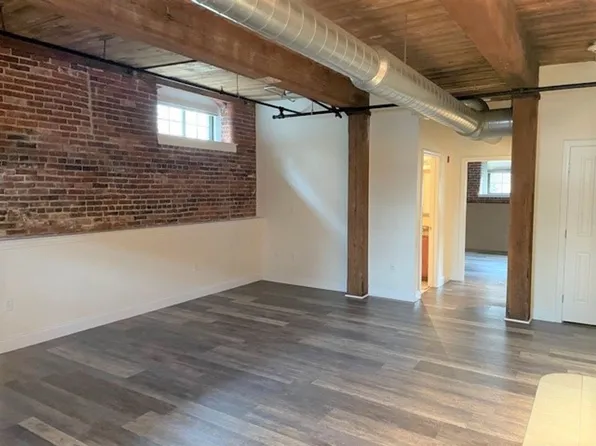32 Vila LLC, 11 Villa St #204, Haverhill, MA 01832