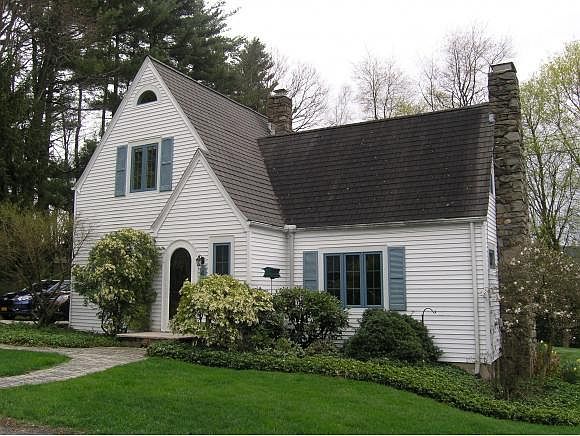 1st image of 434 Mountain View Dr