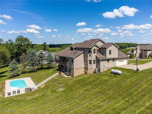4th image of 44680 Moriah Dr