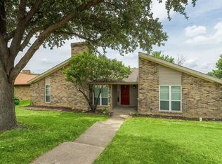 1718 Elizabeth Dr, Carrollton, TX 75007