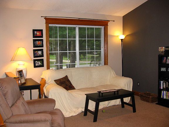 4th image of 5825 Ellcourt Dr