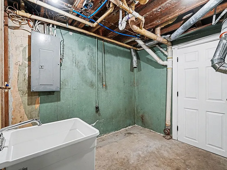 334 Hyde Park Dr — Photo 31