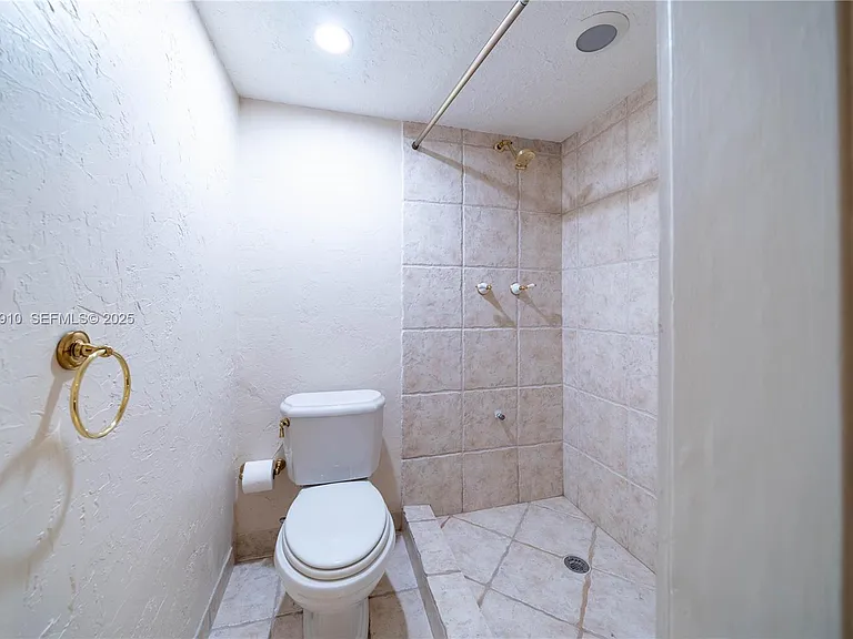 19212 NE 25th Ave #283D — Photo 36