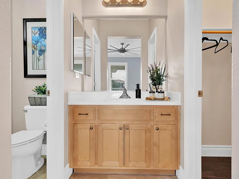 En suite bathroom
