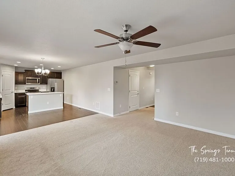 10898 Rowley Dr — Photo 11