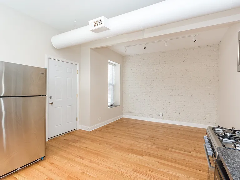 915 S Aberdeen St — Photo 10