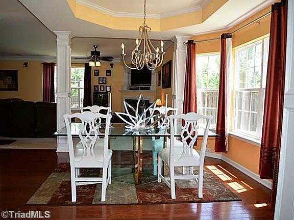 2nd image of 1431 Paulonia Way