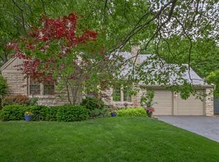 5312 Mission Rd, Fairway, KS 66205