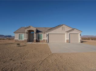 885 S Teddy Roosevelt Rd, Golden Valley, AZ 86413