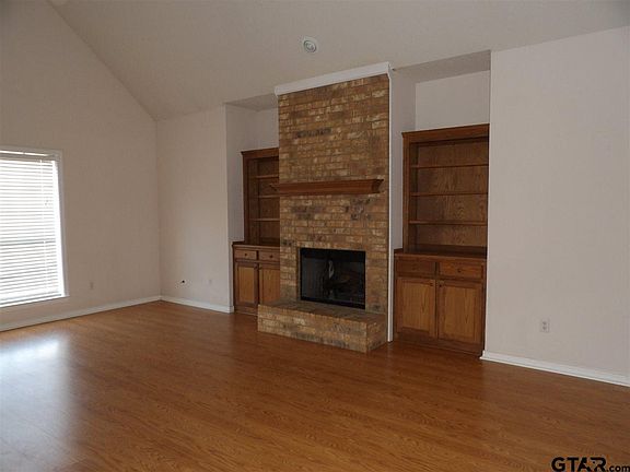 5th image of 594 Briar Cove Dr