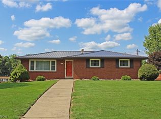 911 Donegal Dr E, Follansbee, WV 26037