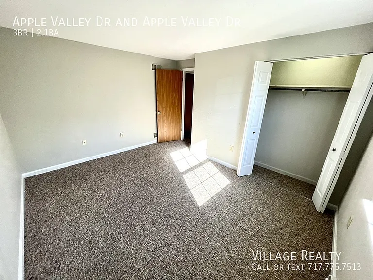 Apple Valley Dr — Photo 12