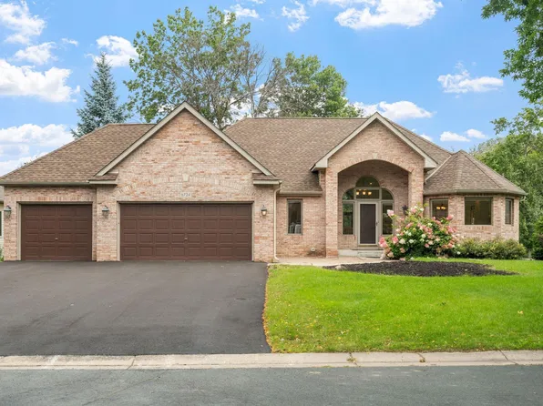 6724 Clearwater Creek Dr, Lino Lakes, MN 55038