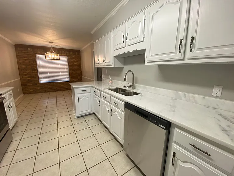 4244 Chesapeake Way — Photo 28