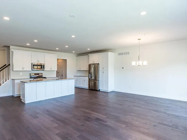 306 Ridgewood Dr #306 — Photo 2