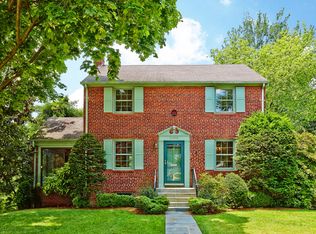 2400 N Roosevelt St, Arlington, VA 22207