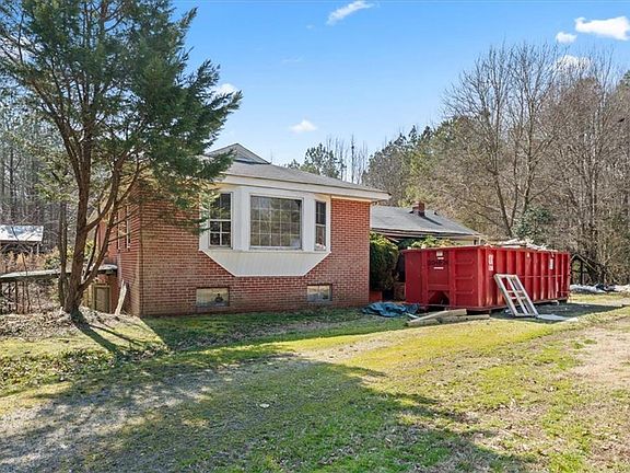 2nd image of 10401 Carriage Rd