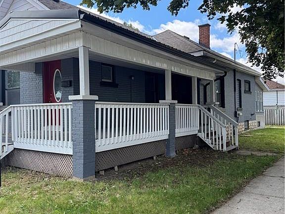 4th image of 105 Catharine Ave