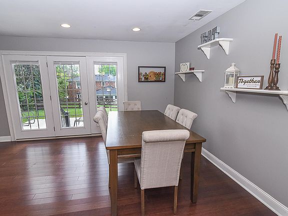 5th image of 274 Allentown Dr