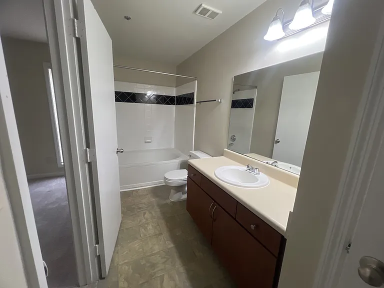 Wesley Place Apartments at Lawrenceville — Photo 94