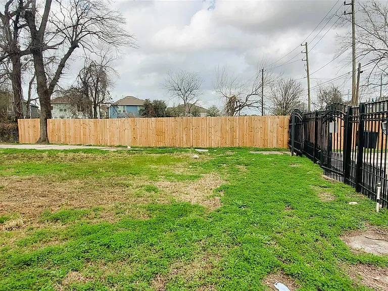 4605 Fulton St — Photo 7