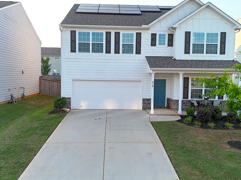 828 Royal Red Ct — Photo 45