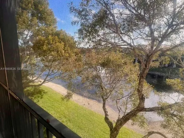 2726 Anzio Ct APT 308, Palm Beach Gardens, FL 33410