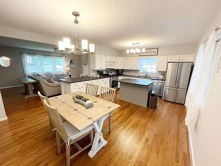 517 Greenlawn Dr — Photo 6
