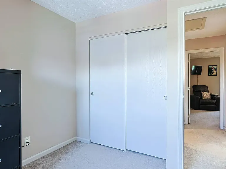 7519 Kingsgate Way — Photo 9