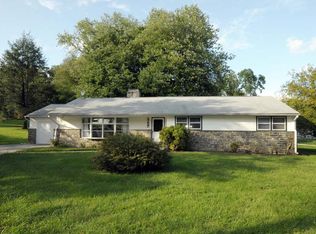 690 S Bryn Mawr Ave, Bryn Mawr, PA 19010