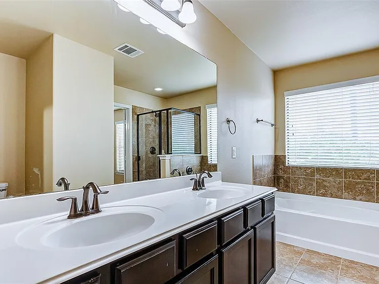 6039 Shelbourne Park Ln — Photo 21