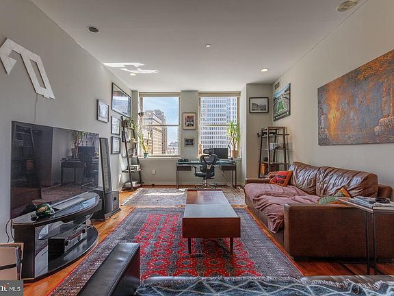3rd image of 1600 Arch St APT 620