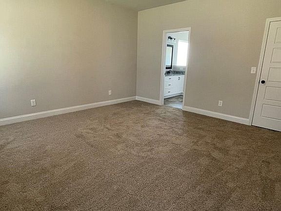 3rd image of 400 Fox Haven Drive