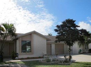 9679 Sunny Isle Cir, Boca Raton, FL 33428