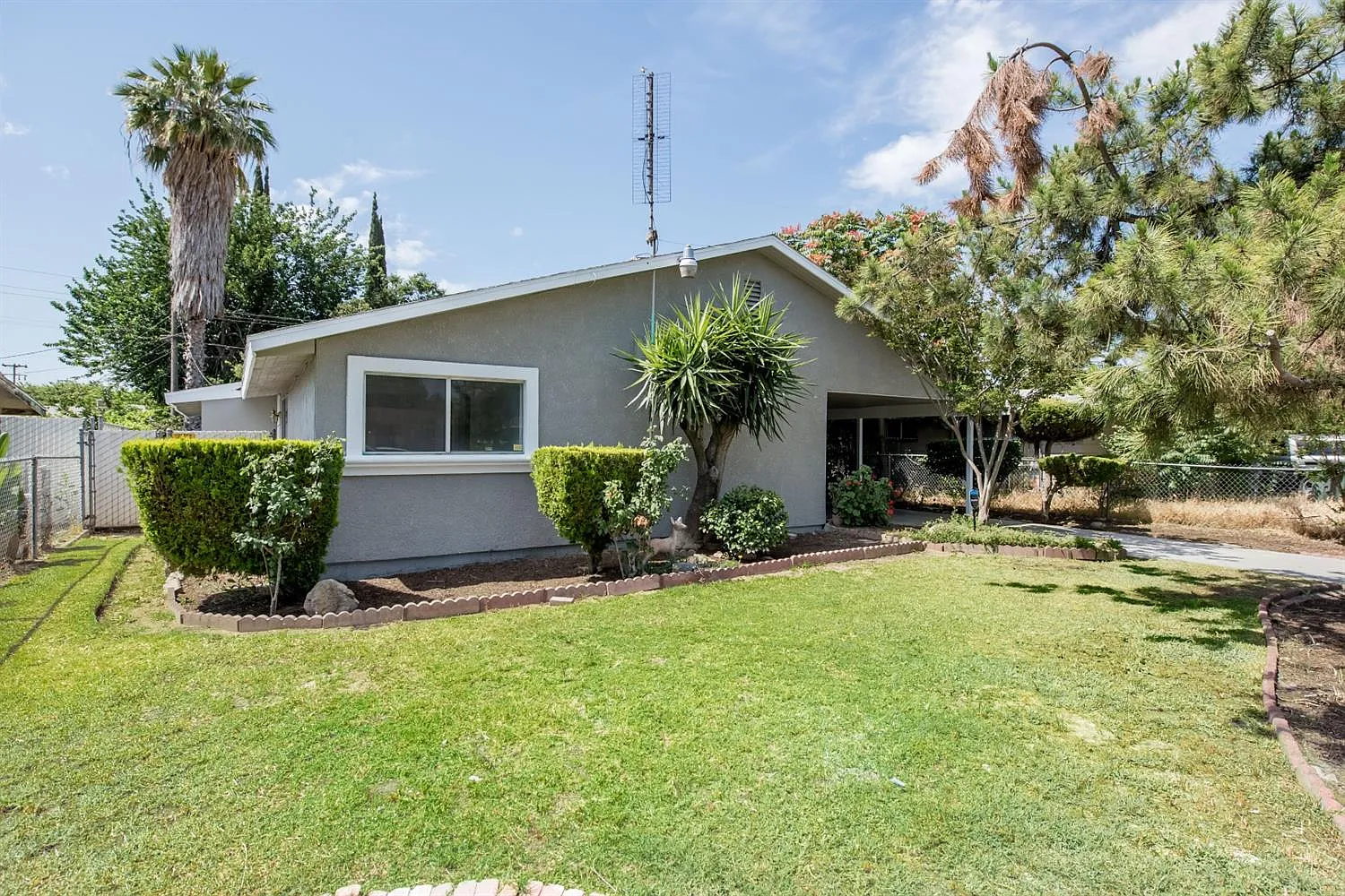 1238 E Garrett Ave photo 1