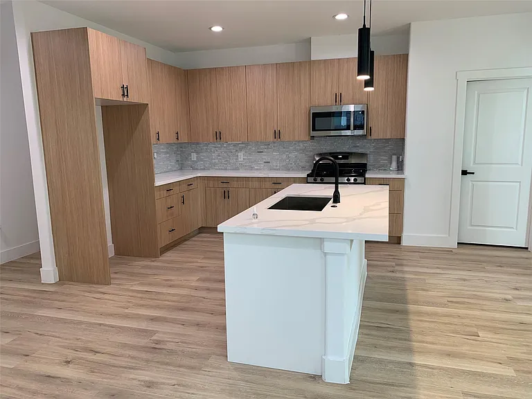 9026 Scott St — Photo 8