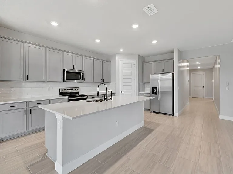 8606 Dahlia Cir — Photo 8
