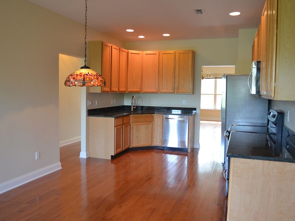 Brand new Appliances and Hardwood floors