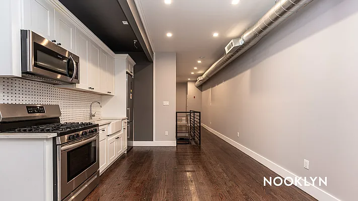 Rented by Nooklyn NYC LLC | media 4