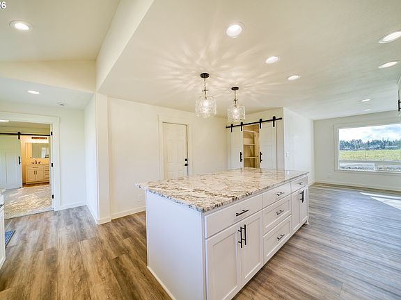 3rd image of 56199 Hazen Rd